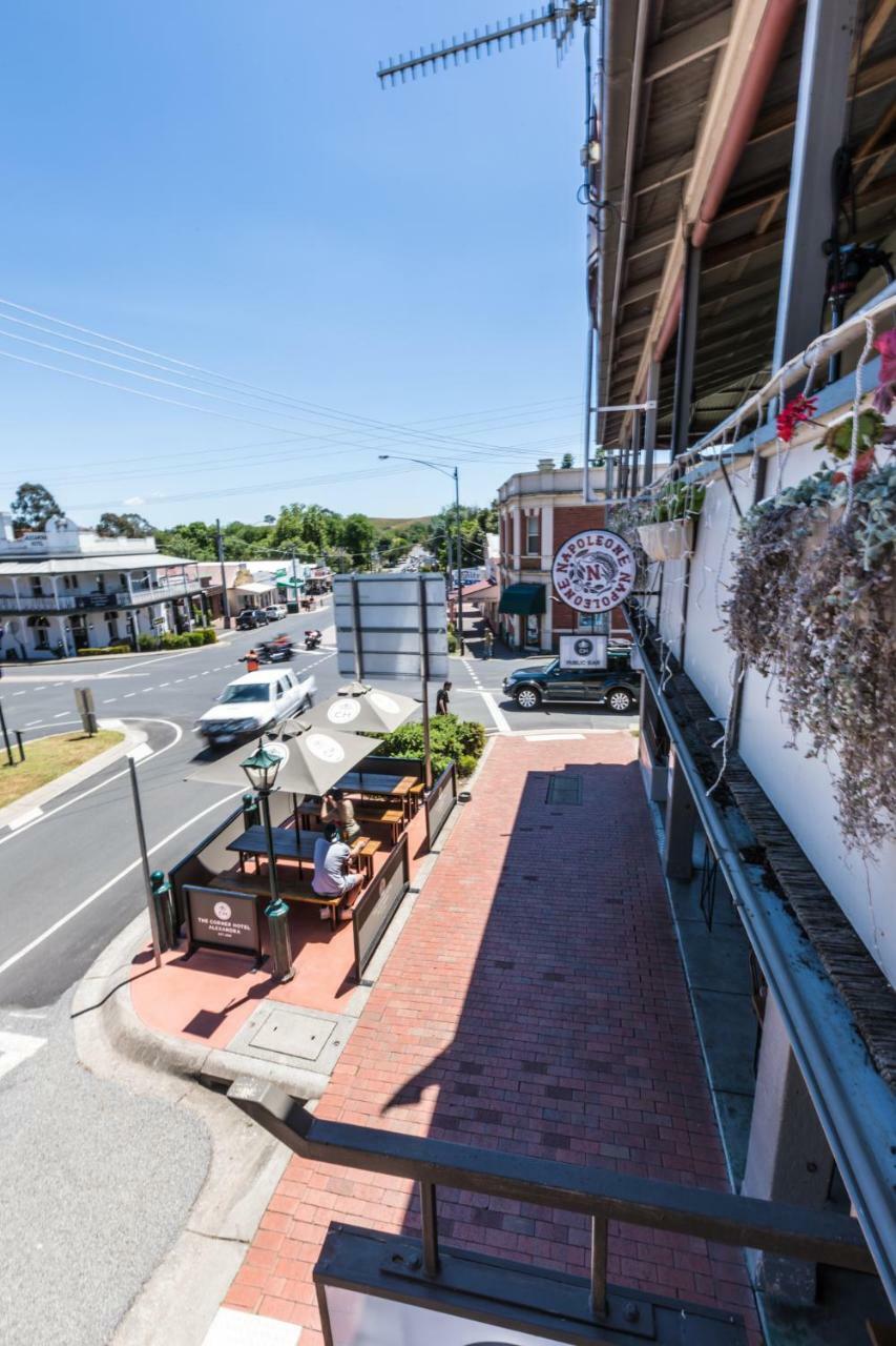 The Corner Hotel Alexandra Exterior foto